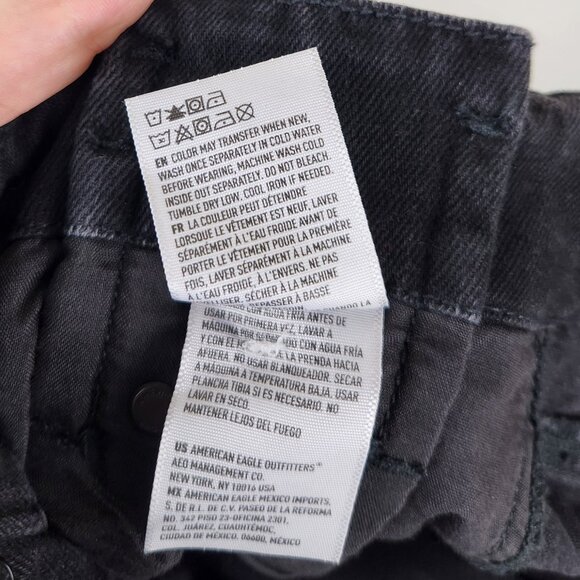 American Eagle High Rise Paperbag Mom Jeans Washed Black sz 6 - Picture 10 of 10